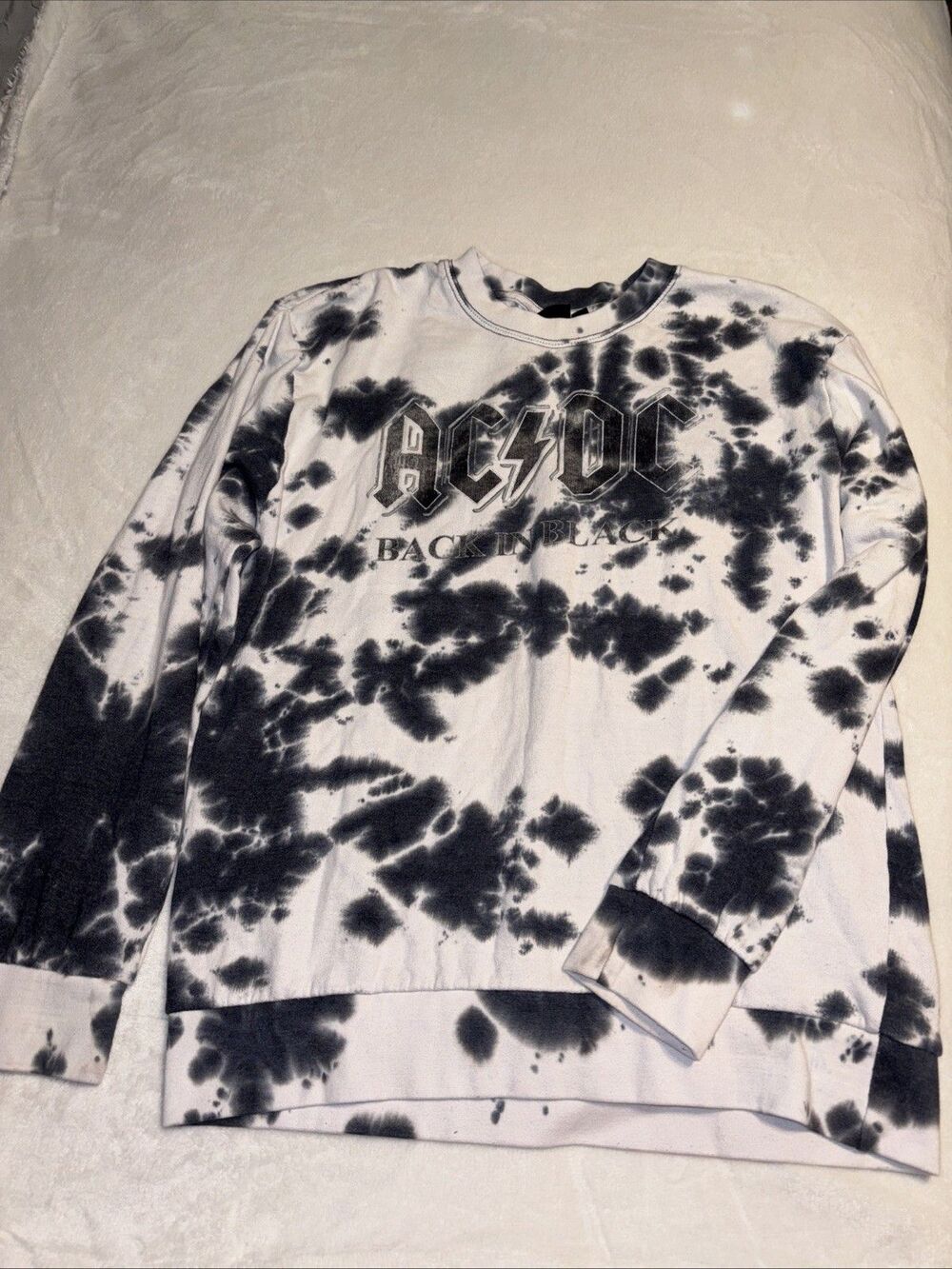 Women’s AC/DC Long Sleeve Shirt size Medium Grunge Rock Y2k Party